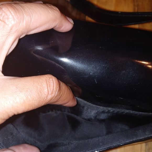 Preston and York Shoulder Bag - Picture 4 of 10